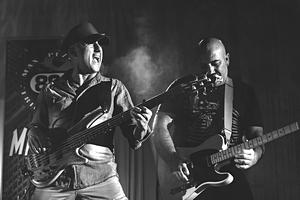 Foto del Concerto dei Megamax Tribute Band Max Pezzali e 883