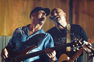 Foto del Concerto dei Megamax Tribute Band Max Pezzali e 883