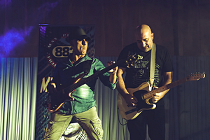 Foto del Concerto dei Megamax Tribute Band Max Pezzali e 883