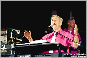 Foto del Concerto dell Orchestra Roby e La Torpedo Blu alla Festa del PD di Piadena