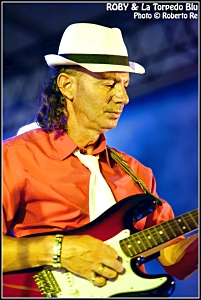 Foto del Concerto dell Orchestra Roby e La Torpedo Blu alla Festa del PD di Piadena